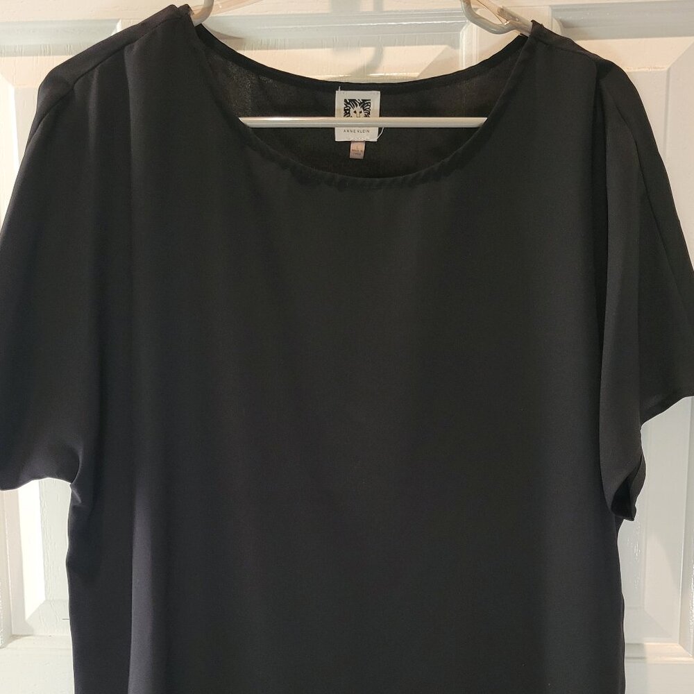 Simple, elegant, black blouse